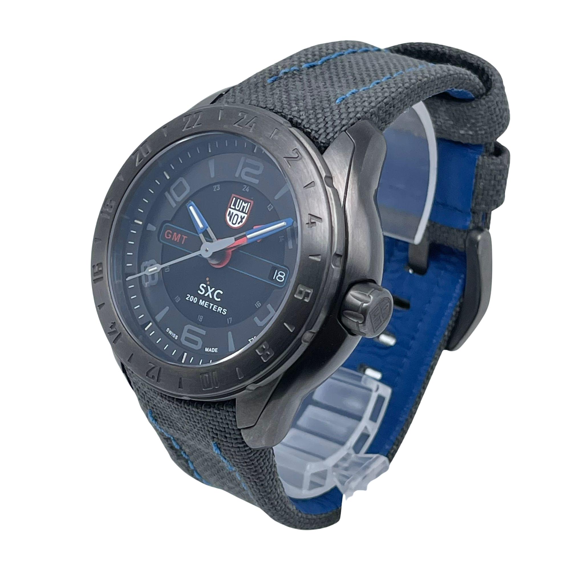 View Of Crown Facing Side Of Luminox 5121.GN Stainless Steel Watch New With Defects Condition