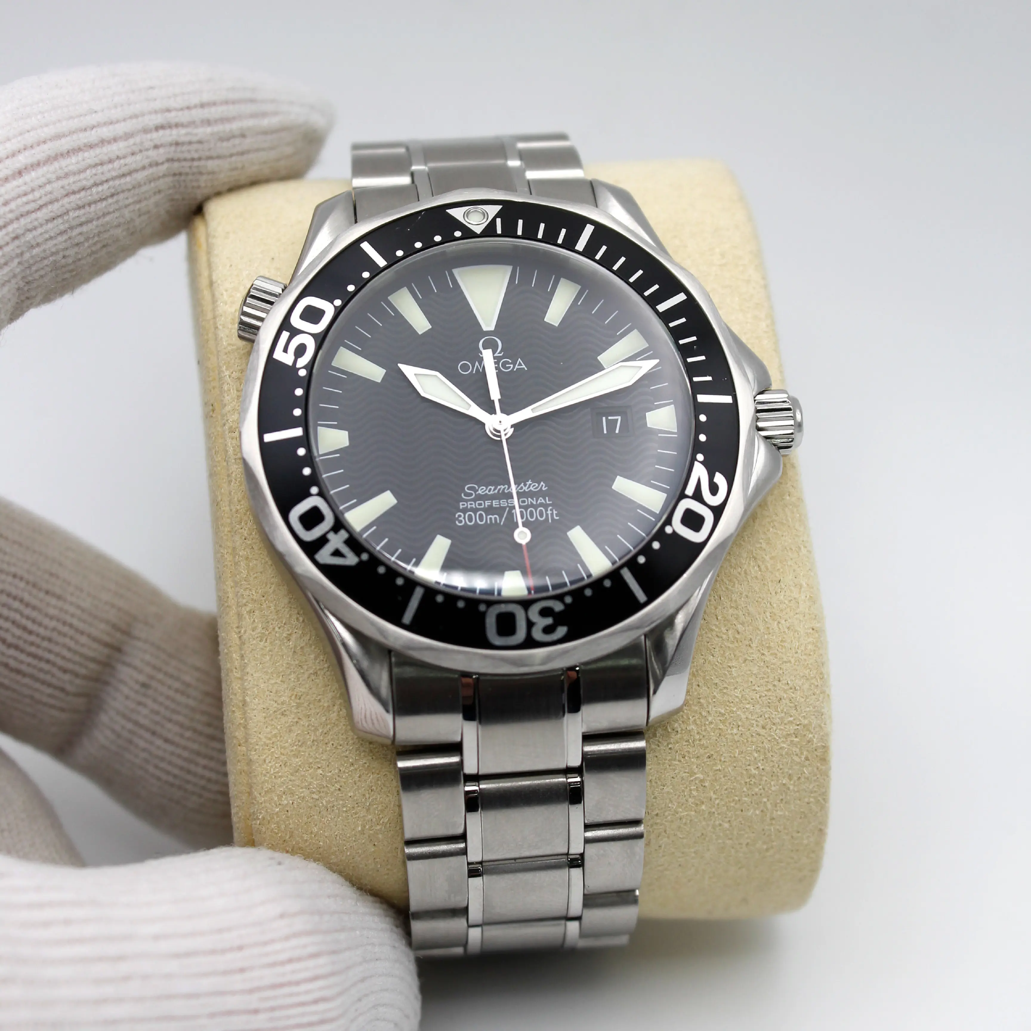 2nd image of OMEGA Omega Seamaster 2254.50 Wristwatch, PreOwned condition