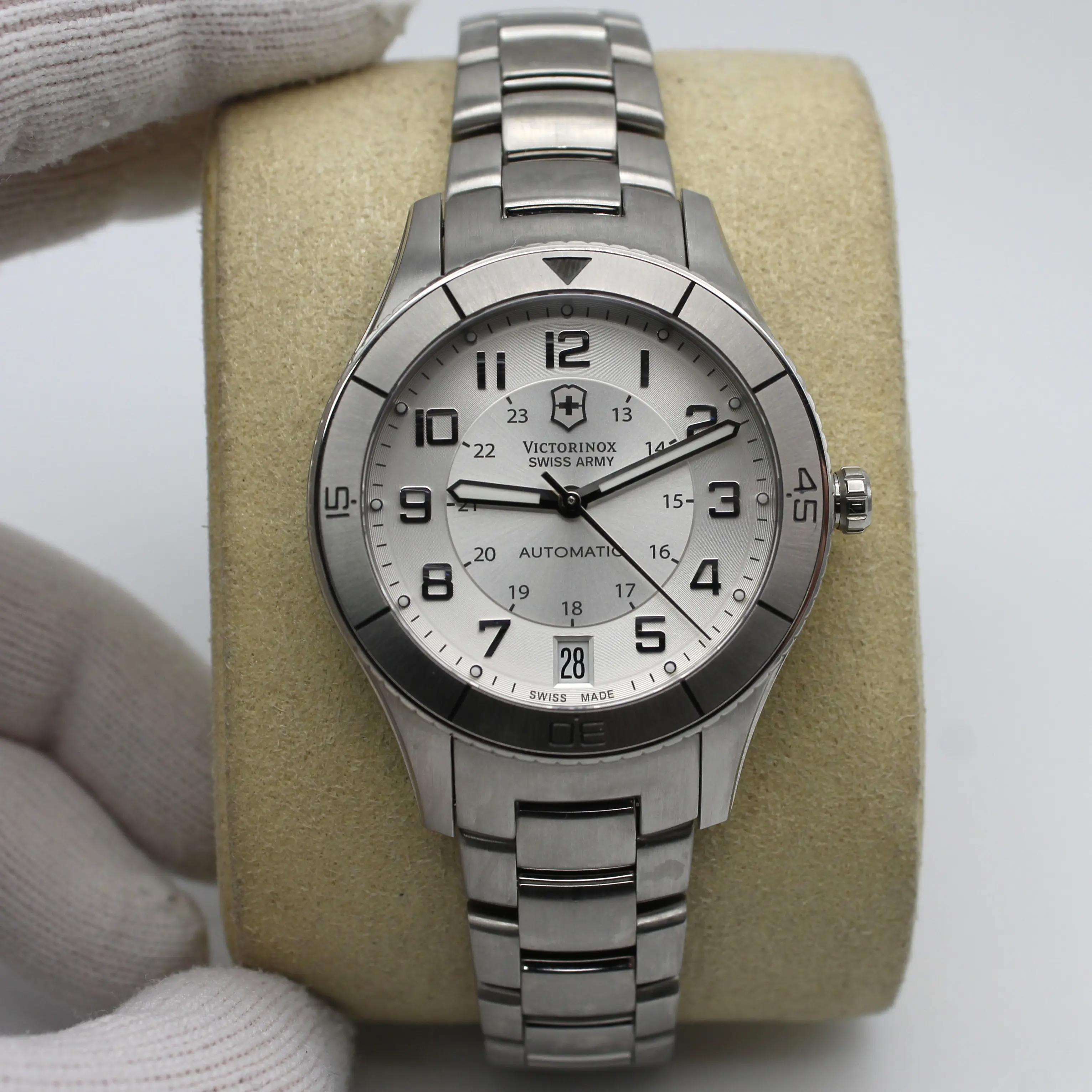 Victorinox Swiss Army Ambassador Clous de Paris 34MM Lady