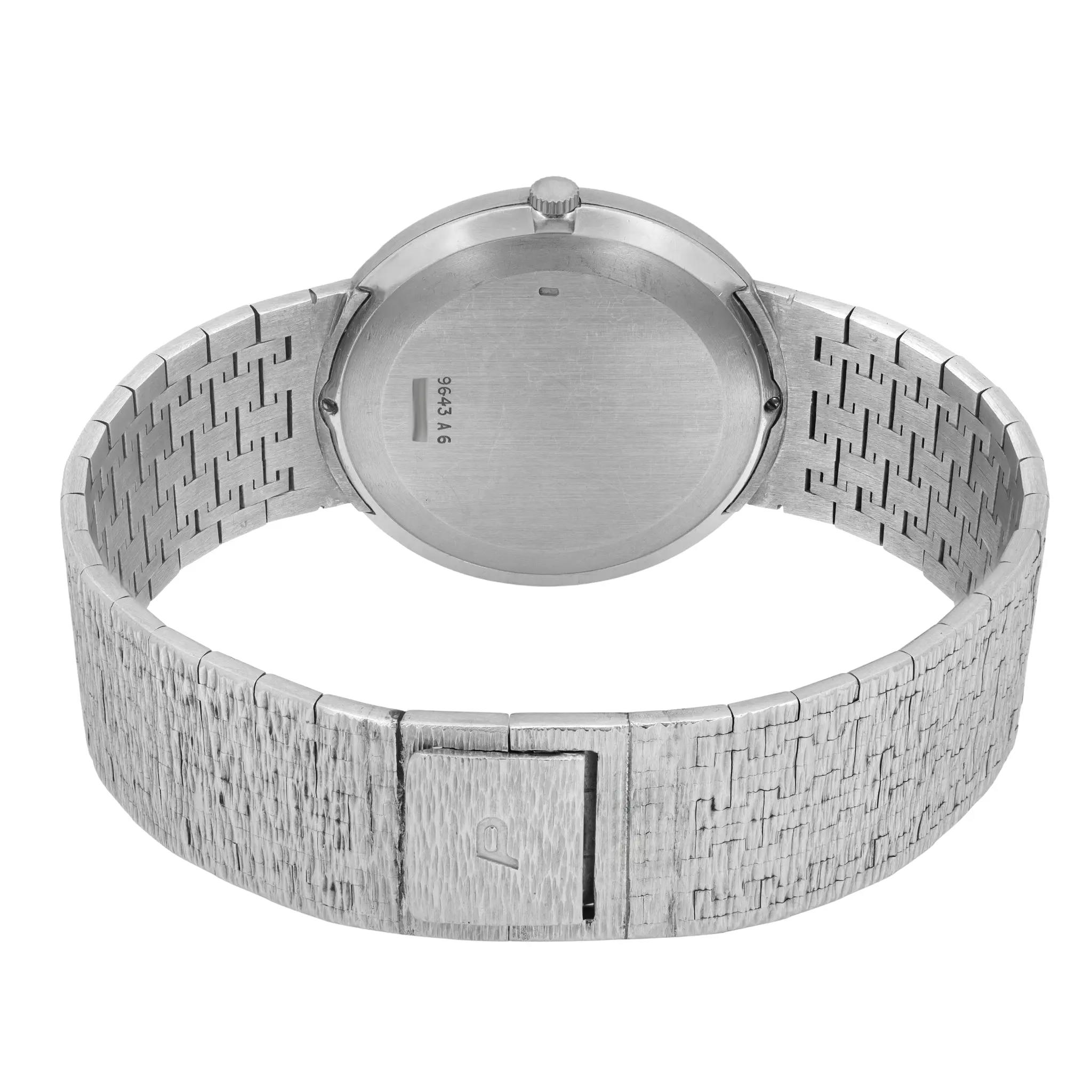 Back View Of Screwback Back Case And Closed White Gold Band Of Piaget 9643 A6 Watch Pre Owned Condition